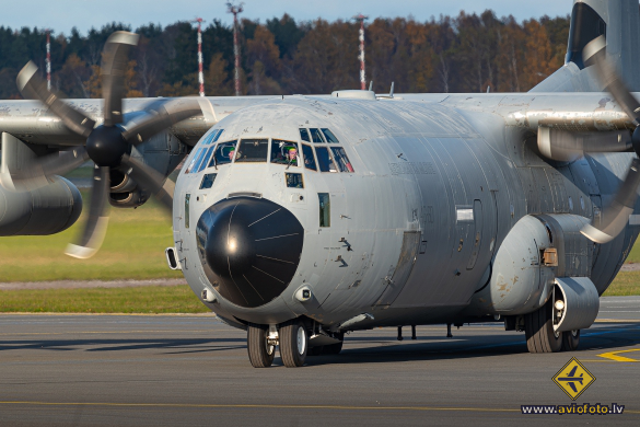 Lockheed Martin C-130J-30 Hercules (L-382)